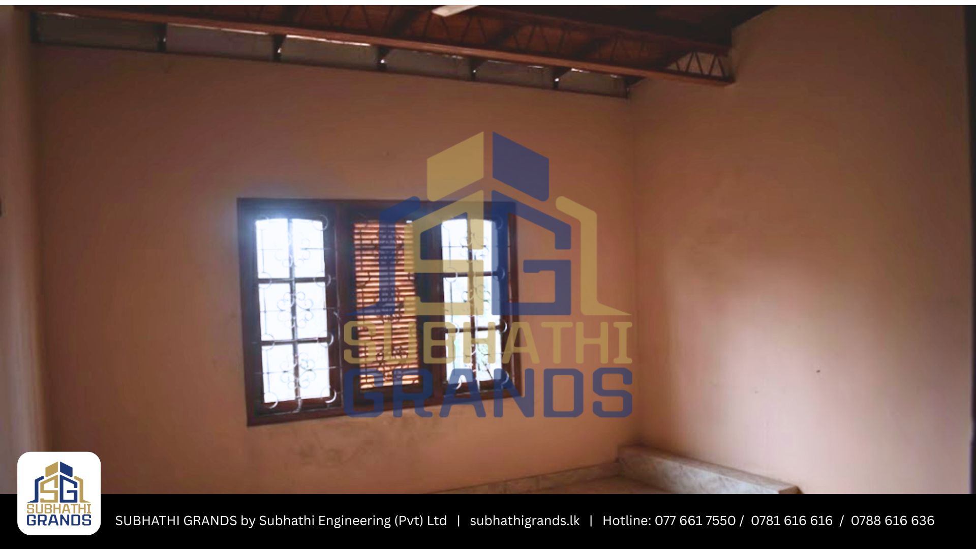 3-Story Commercial Building with Luxury Apartment: Mawathagama Town | මාවතගම නගරයෙන් ව්‍යාපාරික ස්ථානයක් සහ නිවසක්